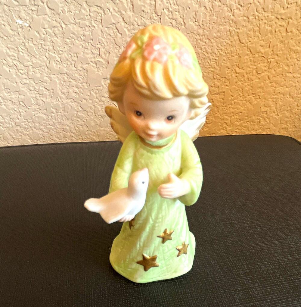 Lefton 1987 Porcelain Hand-Painted Angel Figurine w/ White Dove, Stars